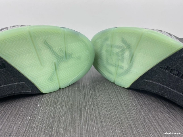 Retro Air Jordan Anthracite DM4640-036 5 0306